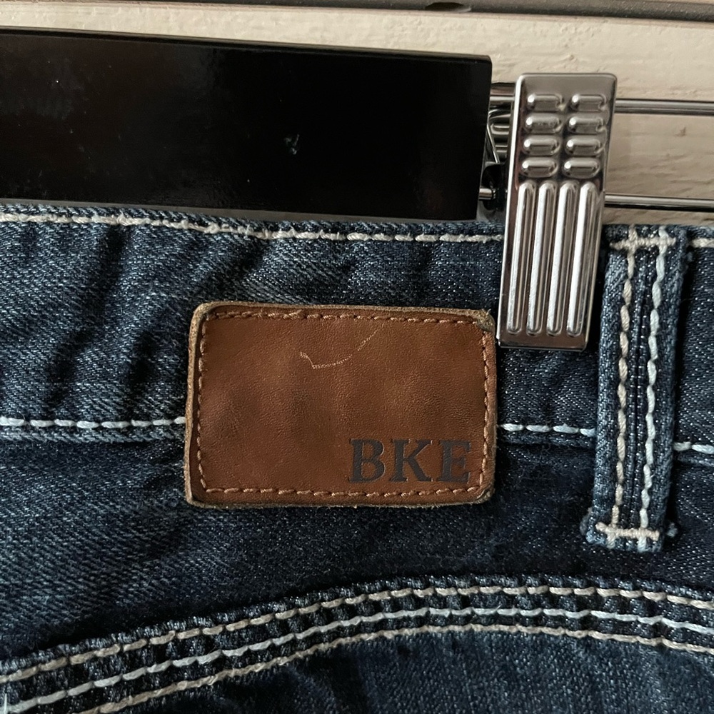 BKE Men's Deep Indigo Straight Jeans - Picture 5 of 5